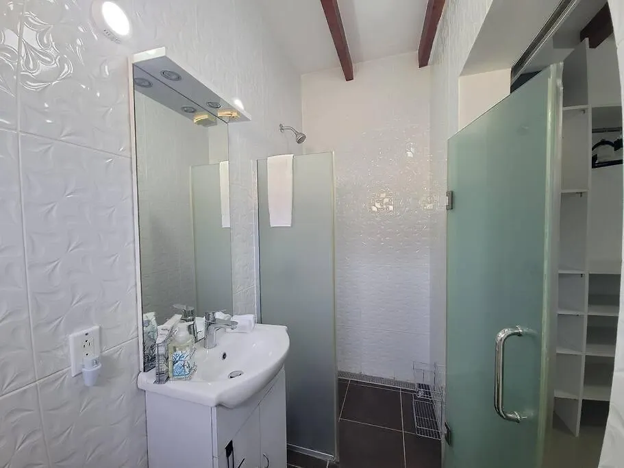3-Bedroom Home - Raquet Club Guest, Near Palm Beach Aruba