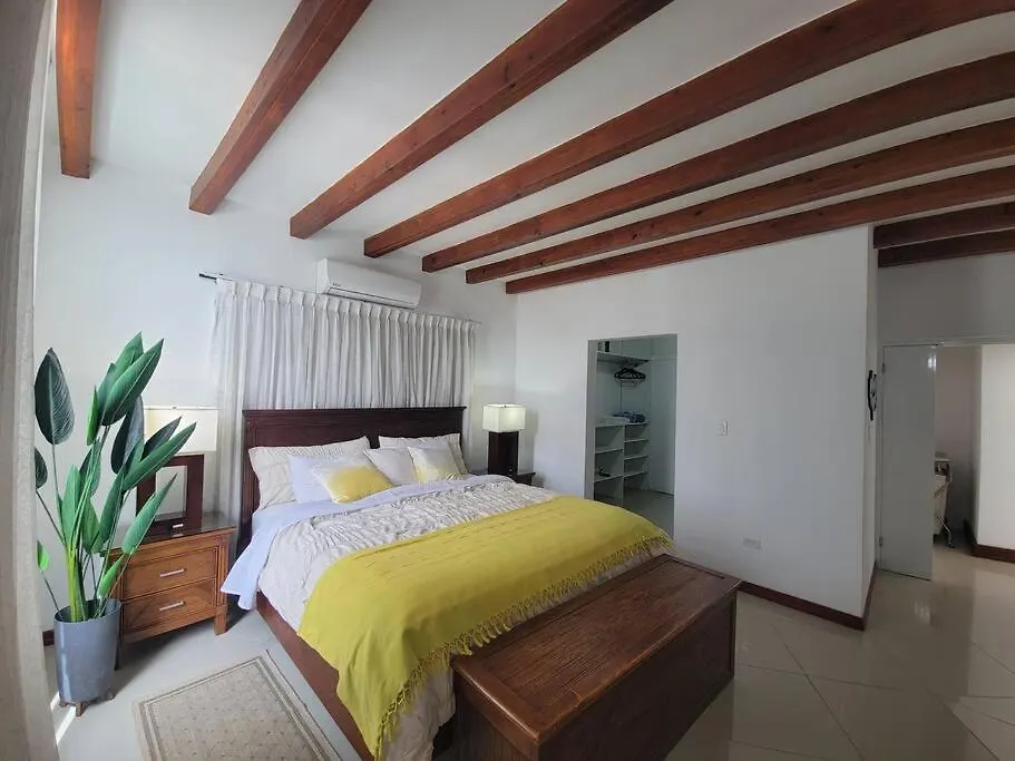 3-Bedroom Home - Raquet Club Guest, Near Palm Beach Holiday home